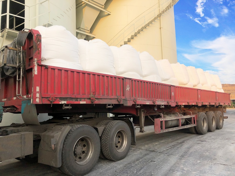 洛陽(yáng)地區(qū)在瀝青混合料中添加消石灰的應(yīng)用